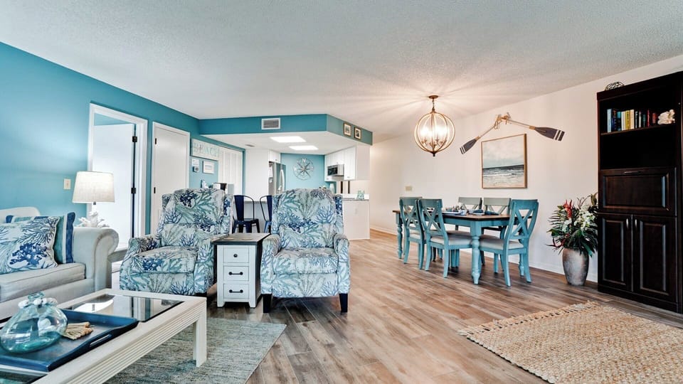 Living Room & Dining Area