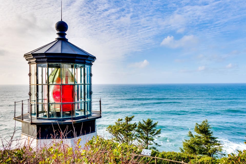Oceanfront home w/ WiFi, two balconies & lovely views - dogs are welcome House in Oregon