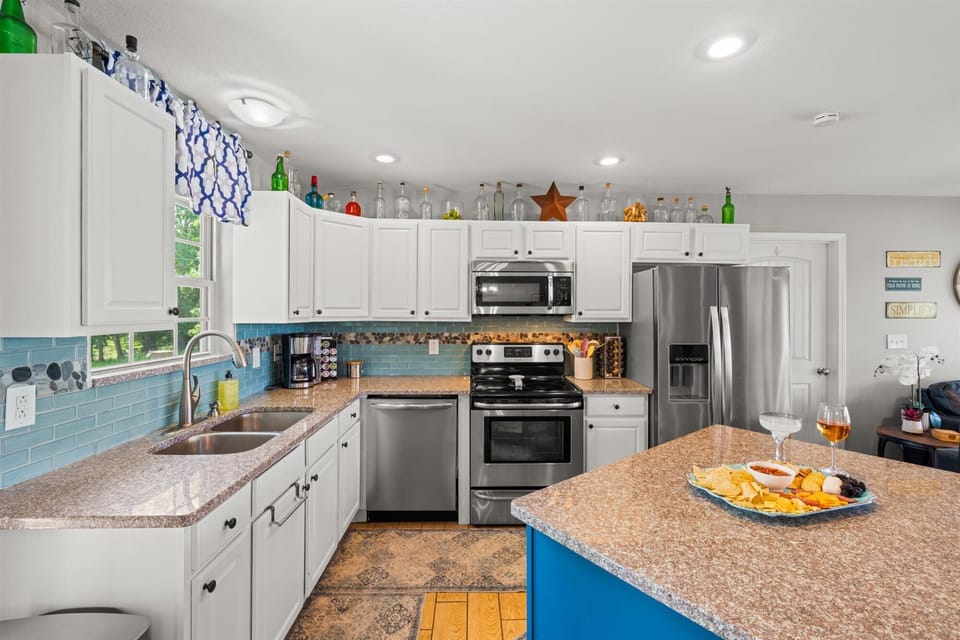 Fully stocked kitchen for all your cooking desires