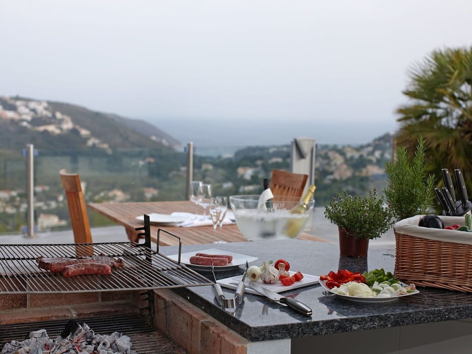 Property, Table, Vacation, Real Estate, Roof, Furniture, House, Brunch, Breakfast, Lunch