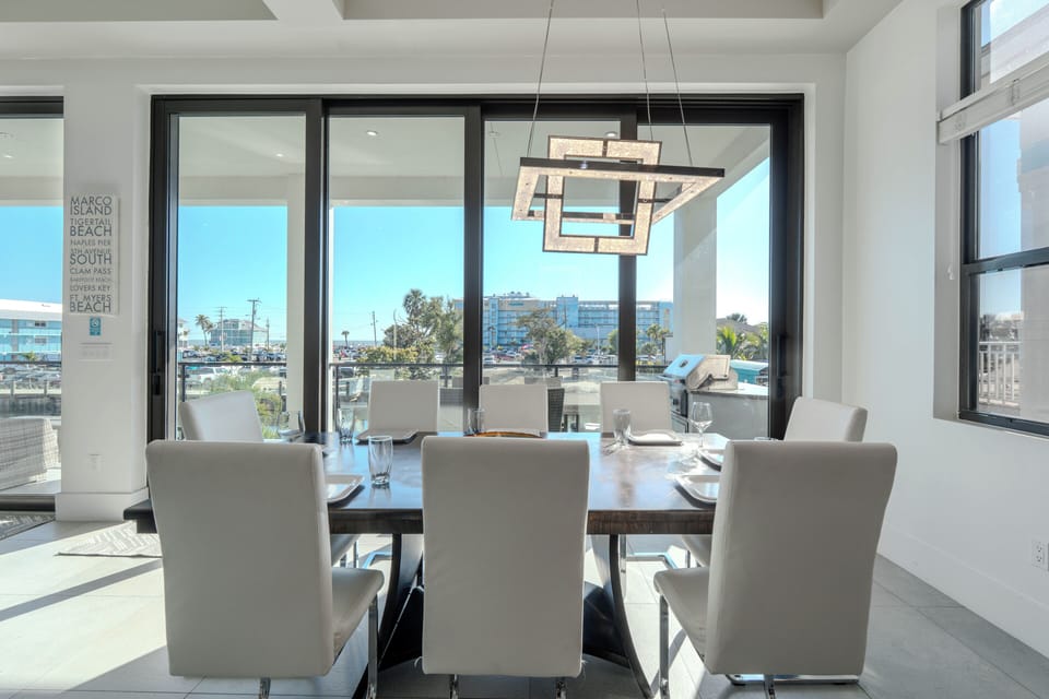 2nd Floor Dining area.