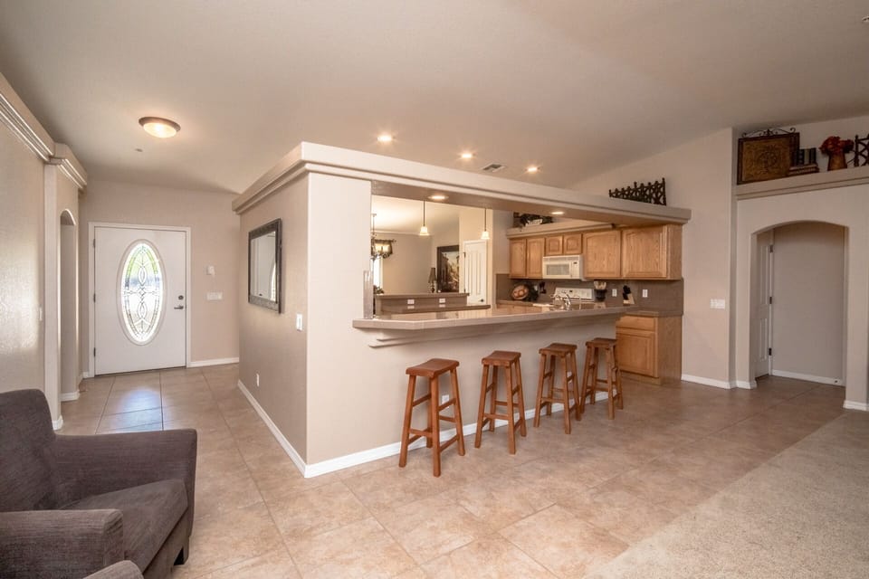 Front entry with spacious ceilings