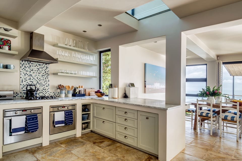 Fulfil your culinary desires in the fully equipped kitchen