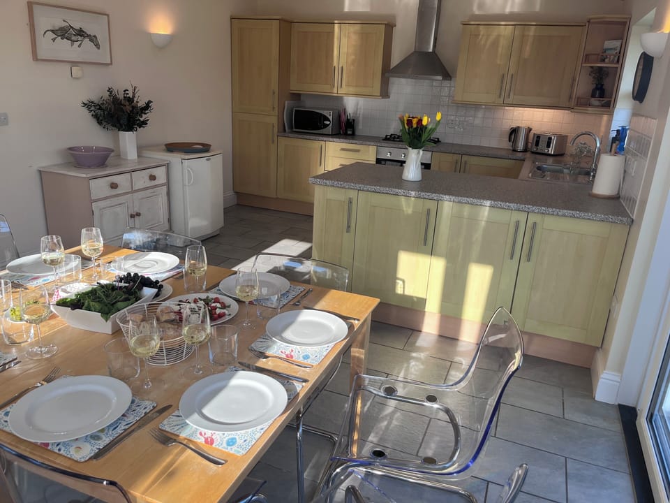 Image picker EFBD2486 8E4A 4EEE BEC0 95A13FA67104 7331 00000112F70BDD09