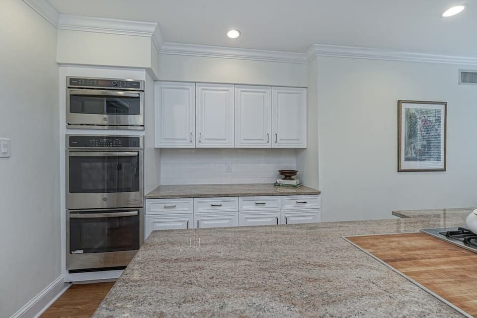 Chef's Kitchen including Two convection Ovens and one Microwave