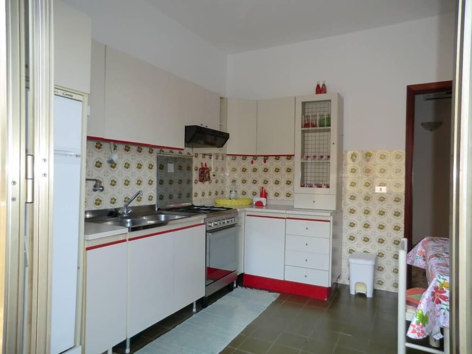 kitchen-dining room