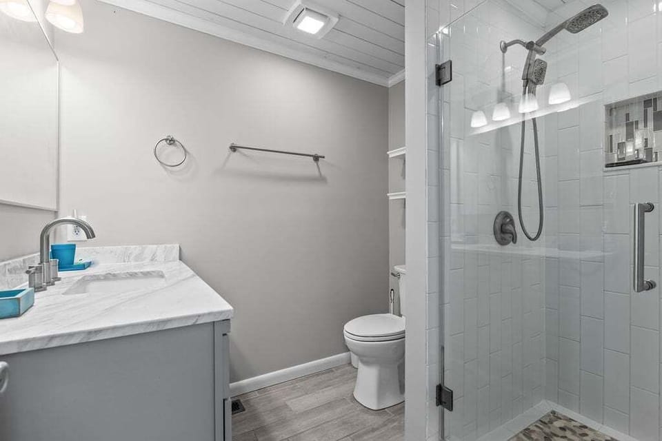 Beautiful primary bathroom!