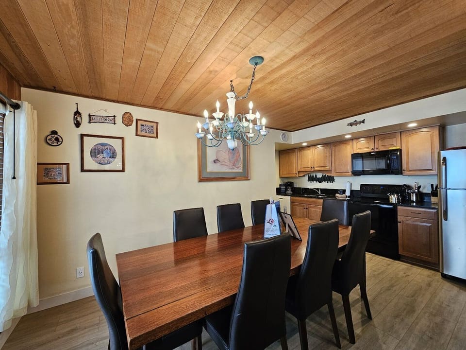 Main Level - Dining Area