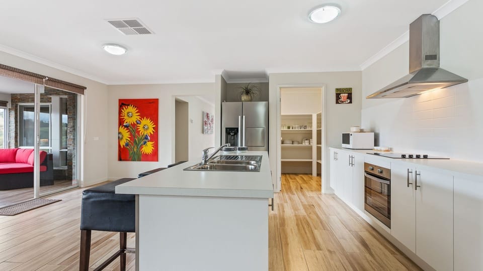 Modern, Fully Equipped Kitchens