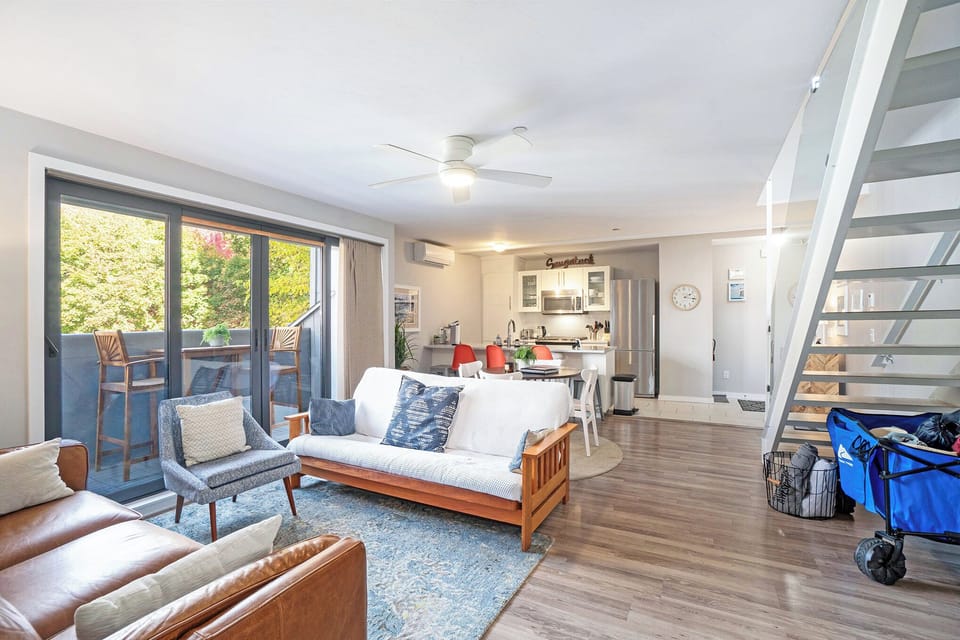 Living area and kitchen