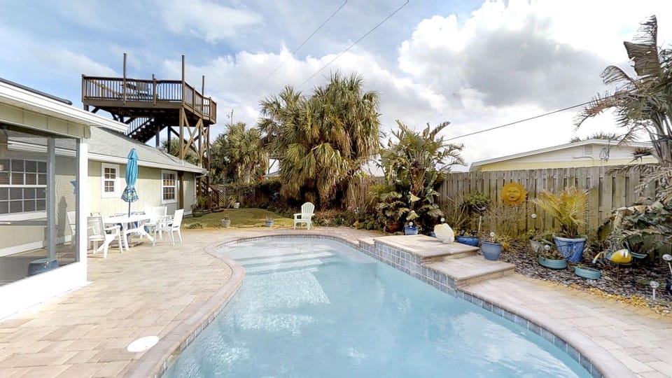 Decked out with Heated Pool