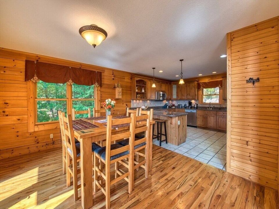 Dining Room, Kitchen