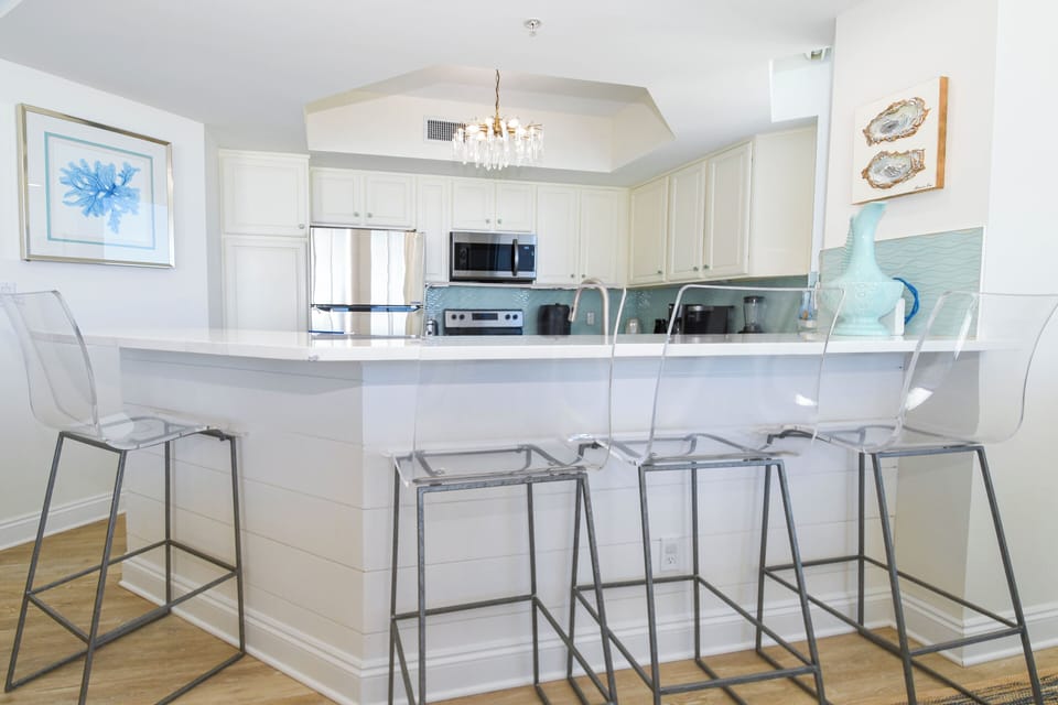 Silver Beach Towers East 1601 - Breakfast Bar
