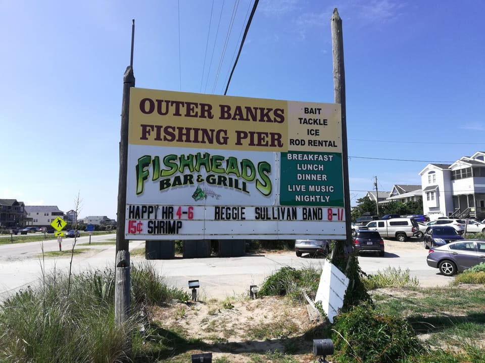 walking distance to fishhead's bar and grill