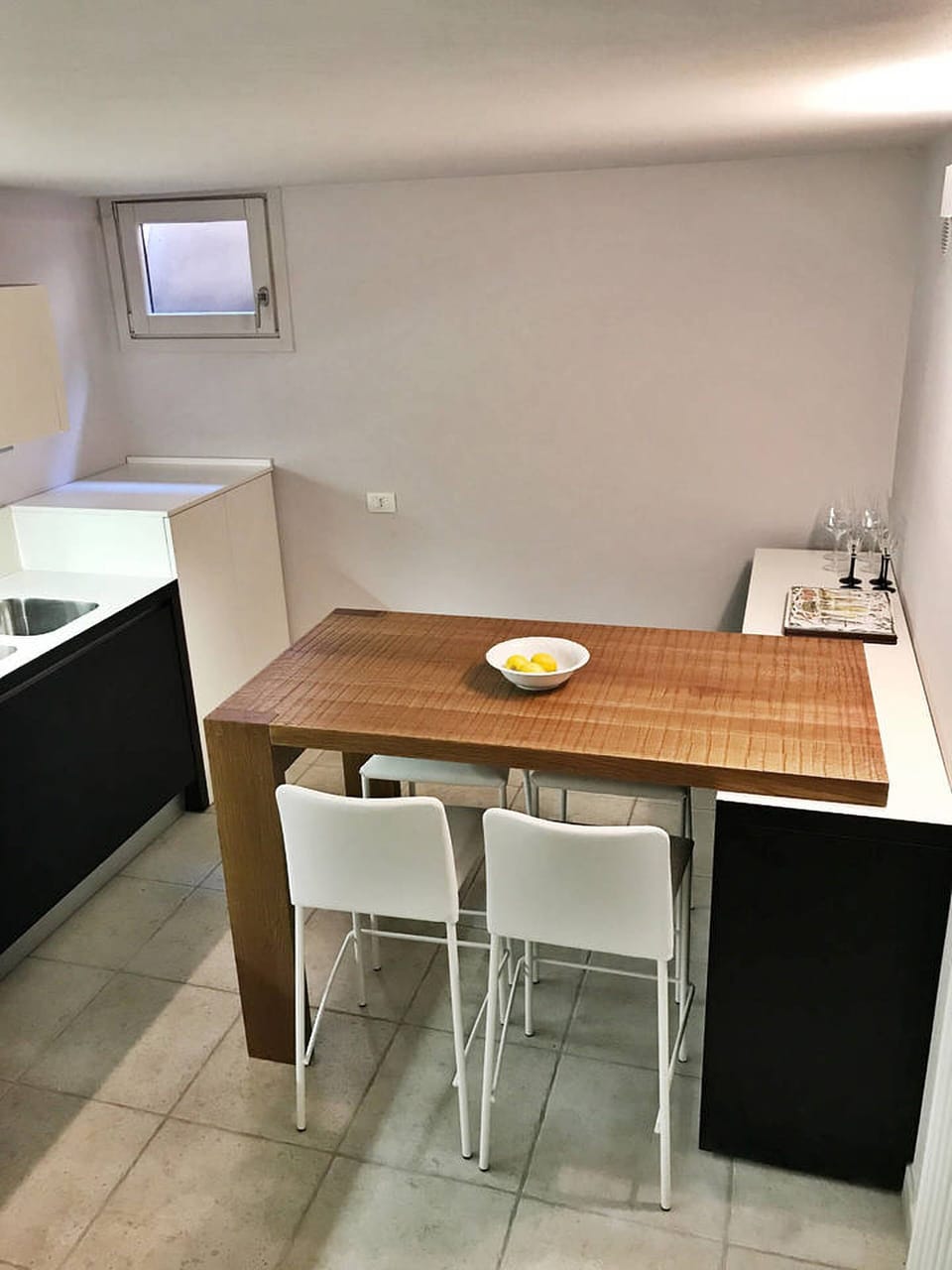 Chic Comfortable Home: 2 bedrooms-Located Downtown Cesena. Entire Townhome. House in Cesena