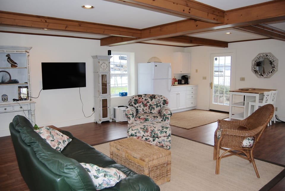 Pool House Family Room