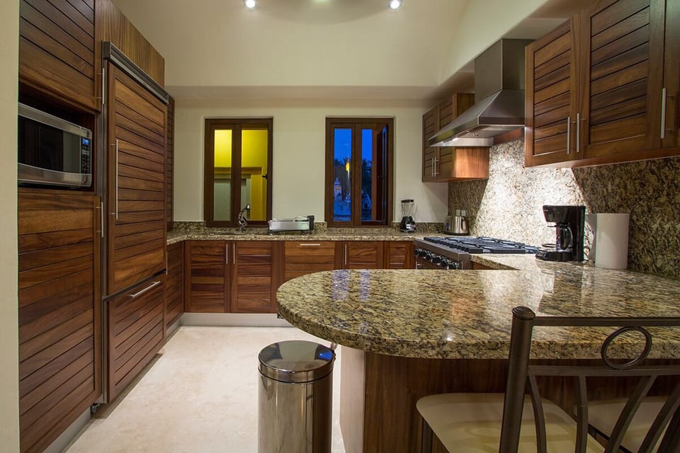 Fully furnished kitchen
