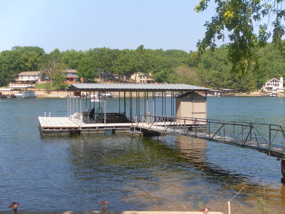 2 well dock with swim platform.