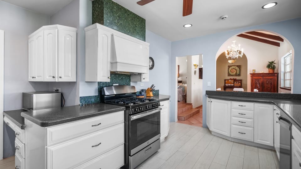 Fully equipped kitchen