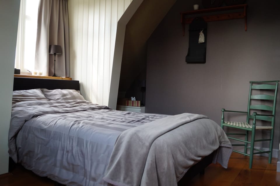 Single Bed