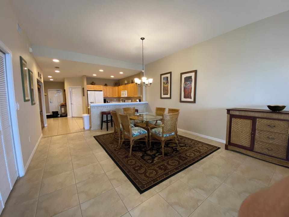 Dining Area/Kitchen