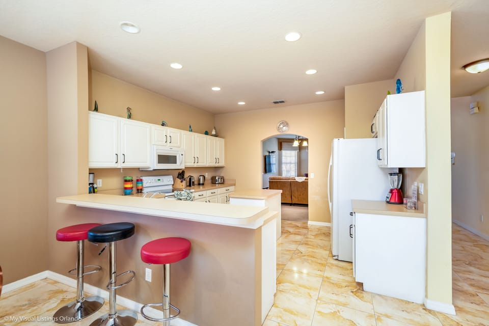 Kitchen Breakfast Bar