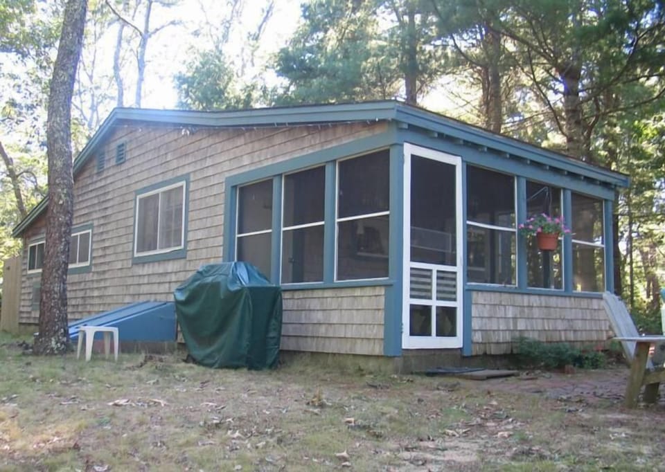 Secondary Cottage "Batchelor Hall"