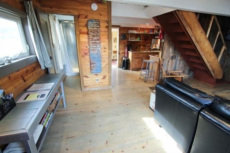 Your view upon entering the cabin.  Bathroom on the left, kitchen straight ahead