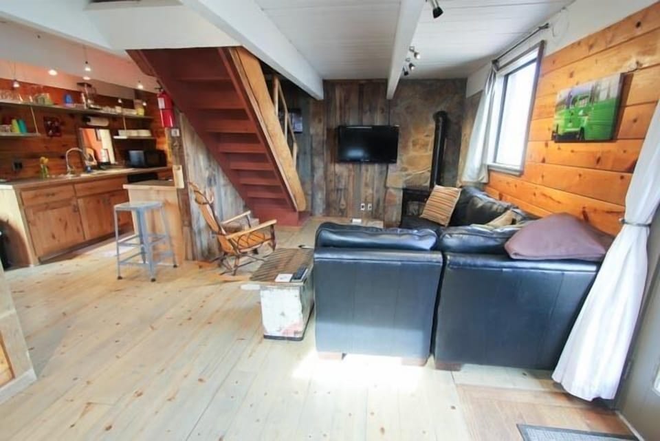 Living room as viewed from just inside the front door.
