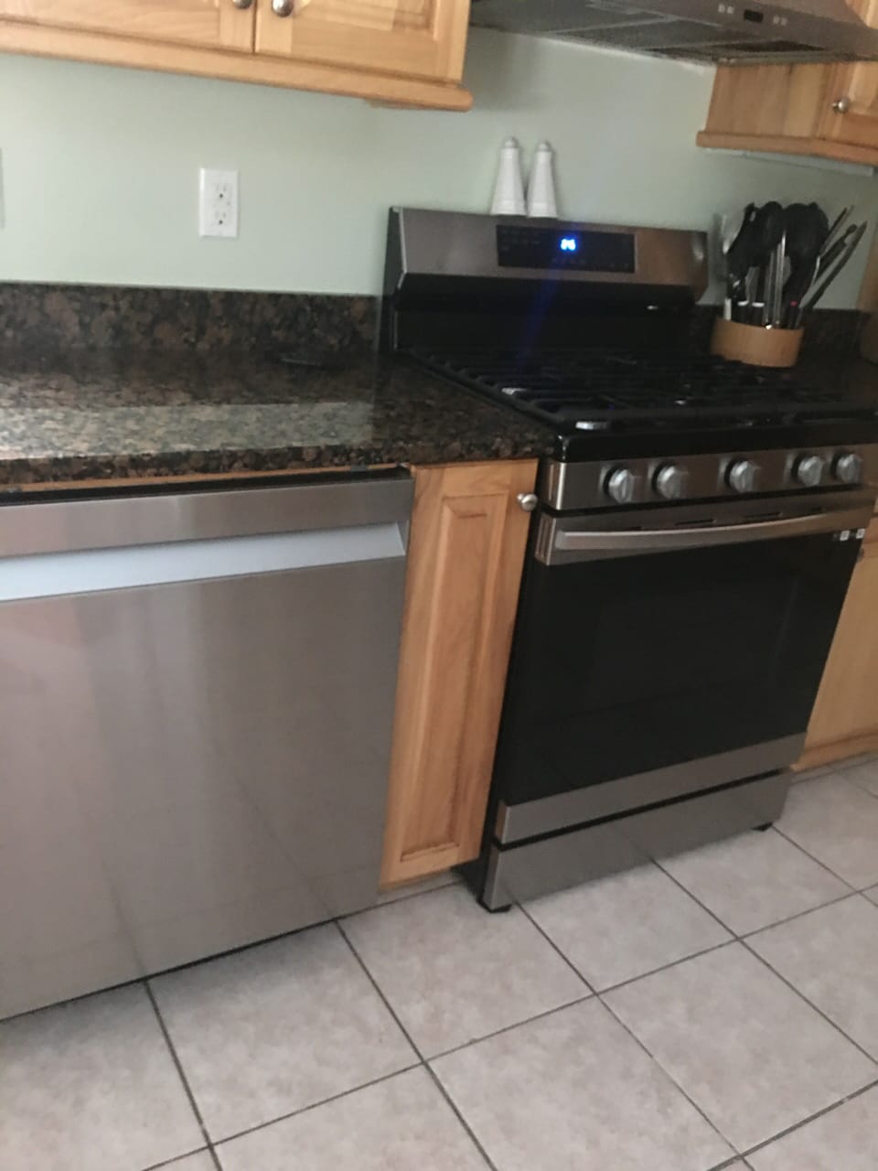 Newly Upgraded Gas Range and Air Fryer 