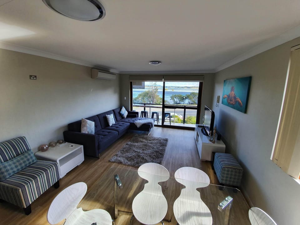 Lounge dinning