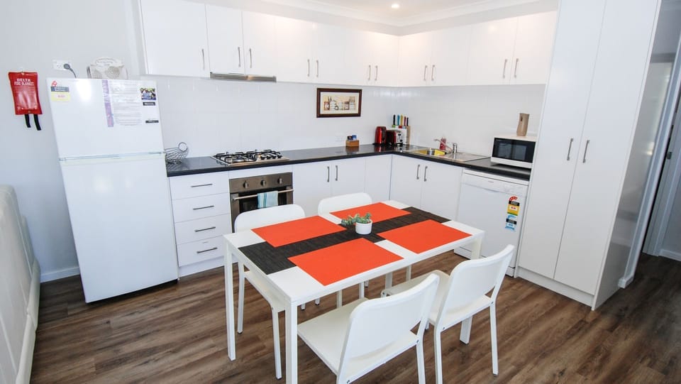 Kitchen/dining
