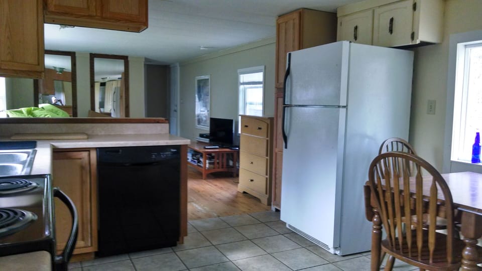 open kitchen/living room floor plan