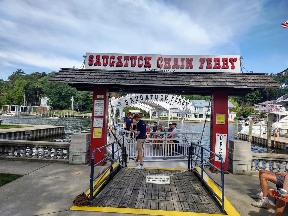 FUN THINGS TO DO- DINNER CRUISE- CROSS TO THE BEACH OR 4 MINS BY CAR