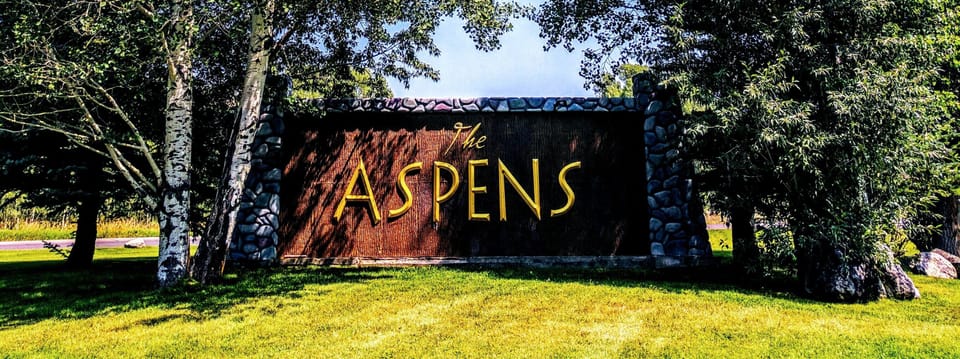 Condo is located in the Aspens area in a top corner unit -private, quiet + VIEWS