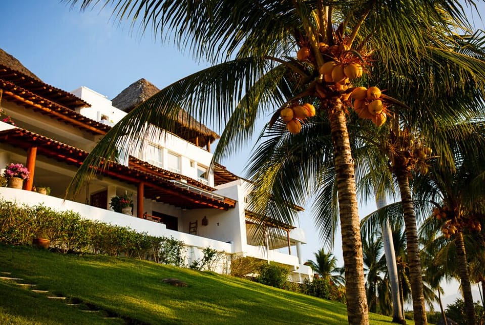 views of the Porto Ixtapa property
