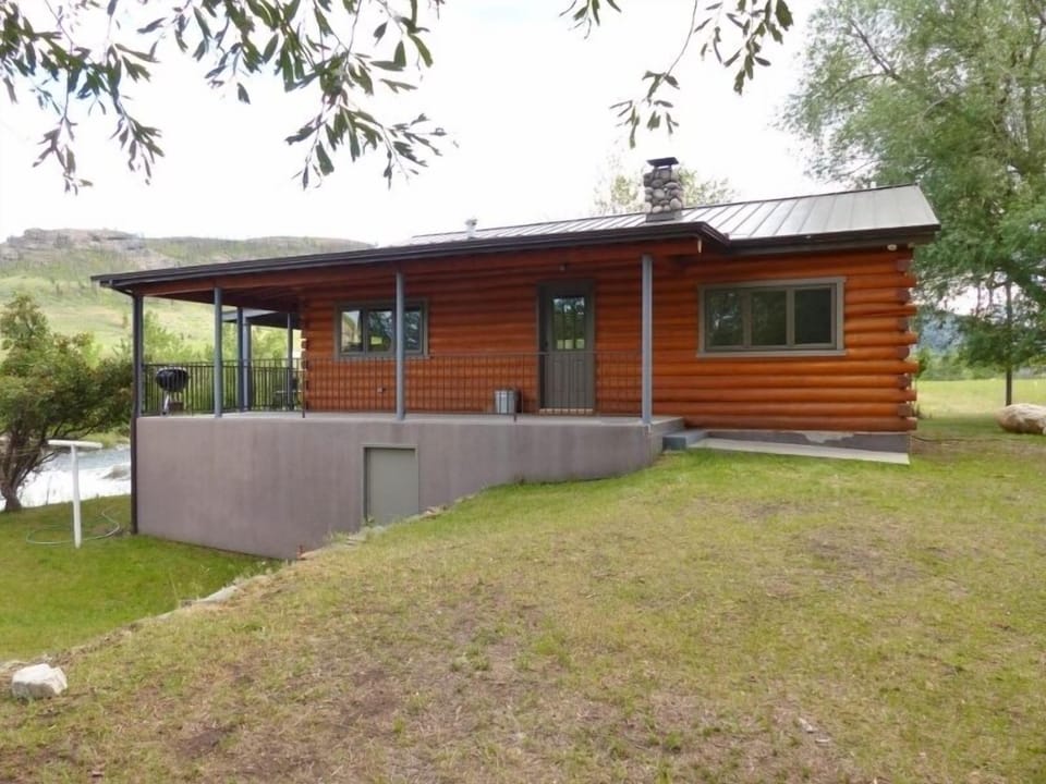 The River Cabin at Falcon's Ledge