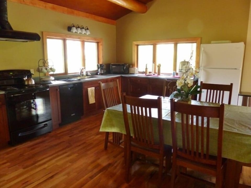 A glimpse of the completely remodeled kitchen. New appliances.