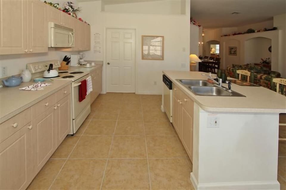 Spacious Kitchen