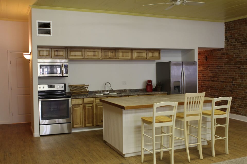 Kitchen Area with Island Seating 