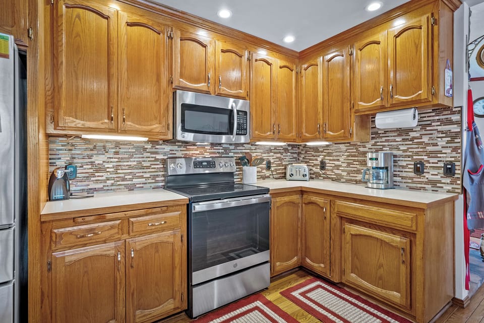 Plenty of room in this kitchen for all who wish to join in the fun.