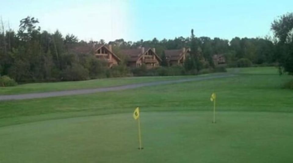 LeVilla putting green directly outside !