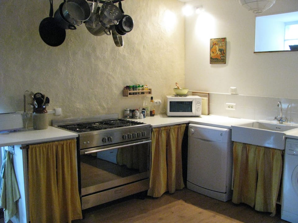 Kitchen area