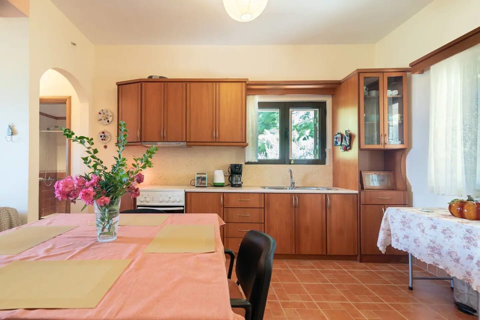 Kitchen and living room