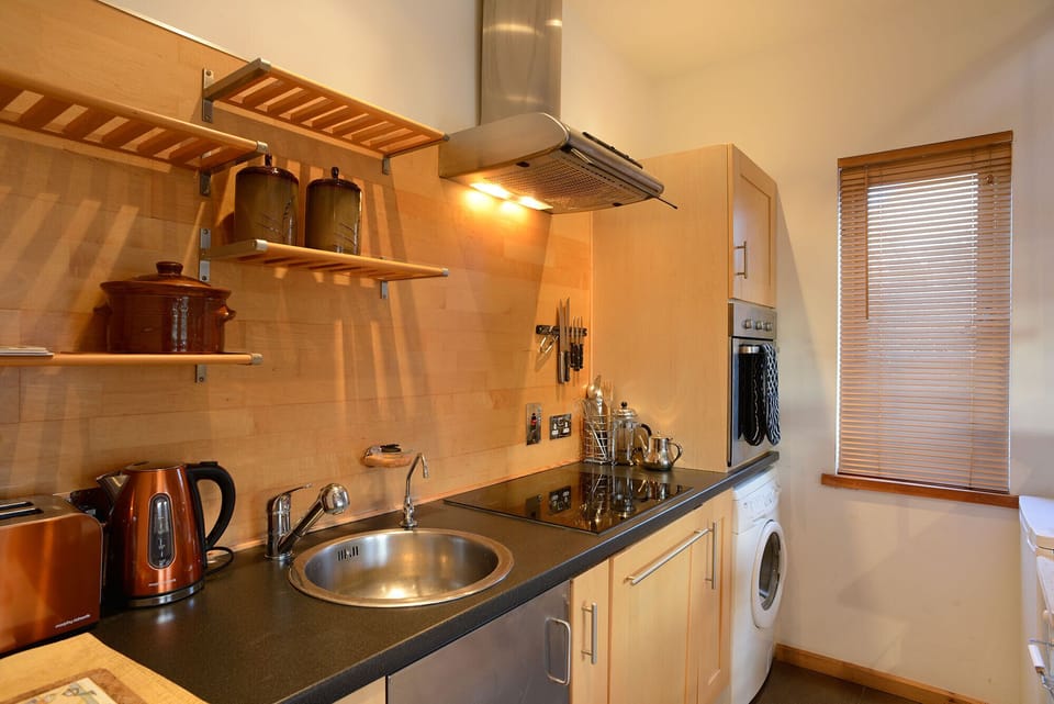 Croagh Patrick Apartment - Kitchen
