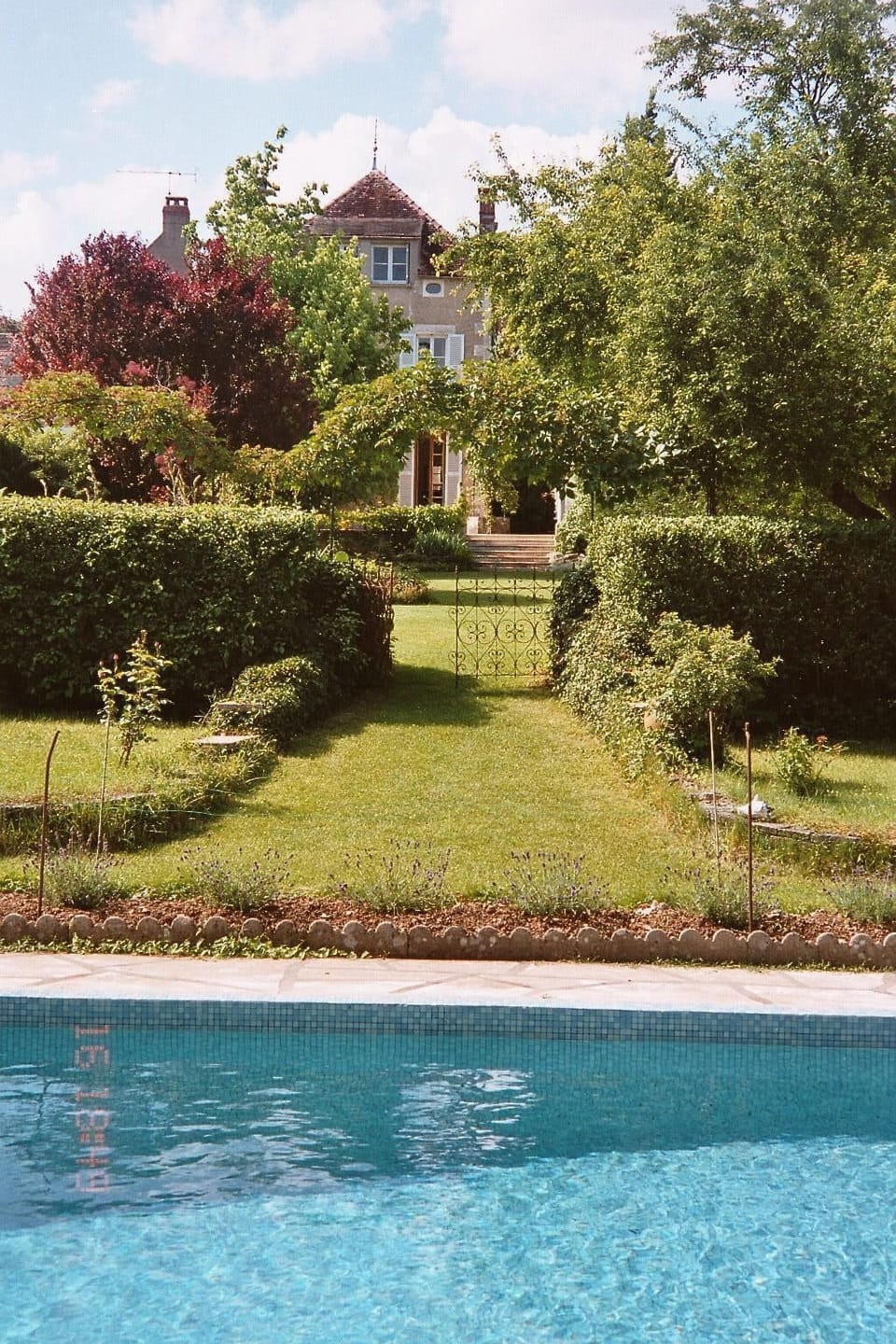 The house from the swimmingpool