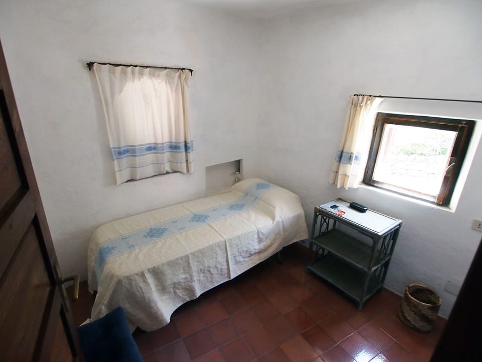 Single bedroom