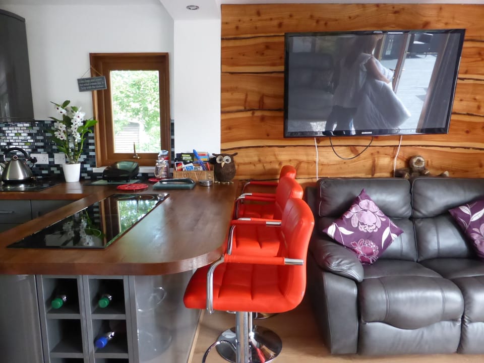 Kitchen Lounge