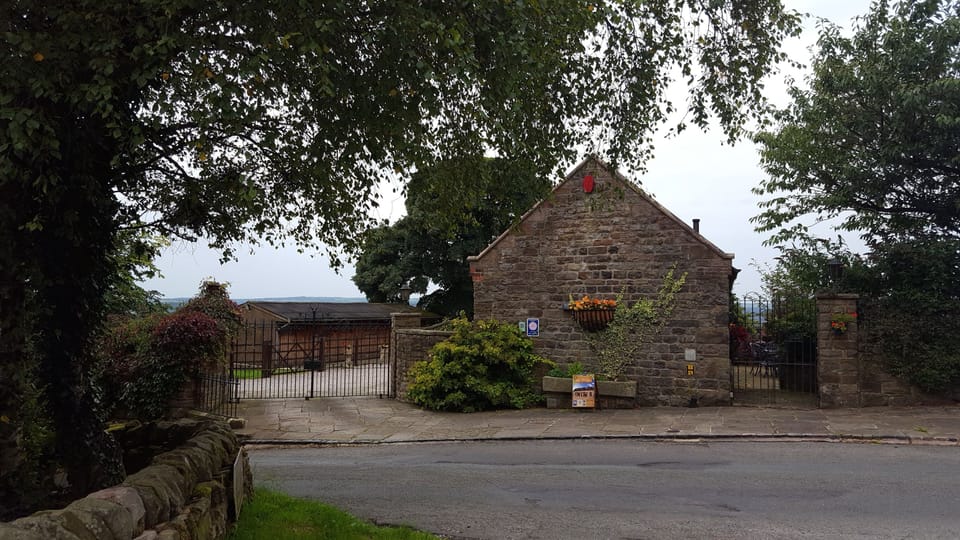 Gorgeous little hide-away to explore this beautiful part of England