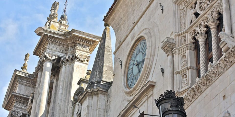 Palazzo dell'Annunziata one minute from our house.